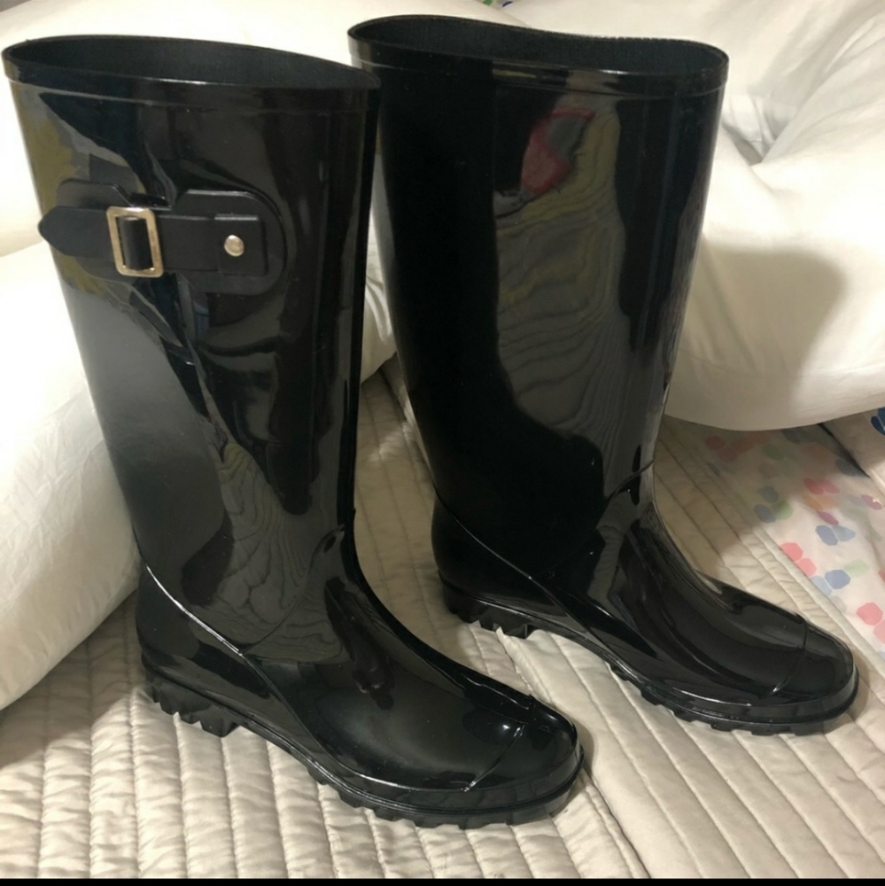 Tall, never worn rain boots